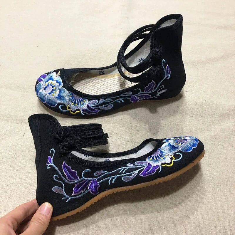 ballerines-chinoises-broderie-toile-douce