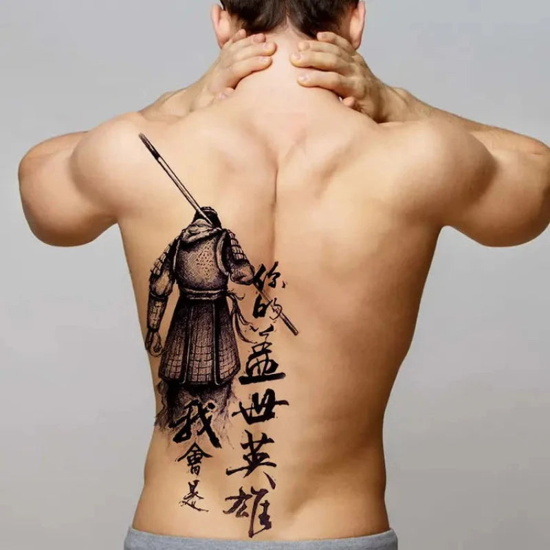 tatouage-chinois-bas-du-dos