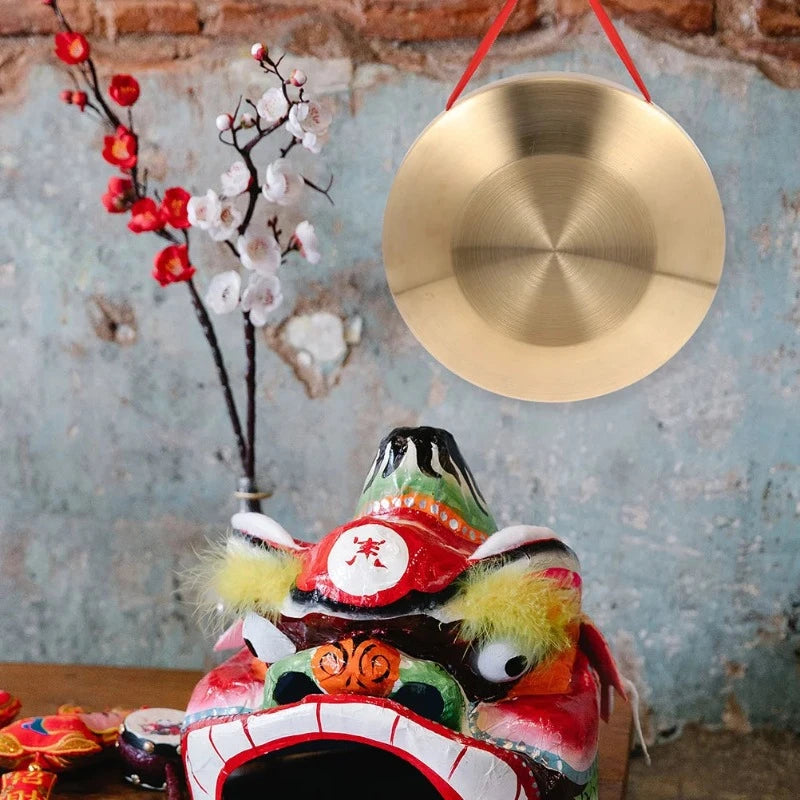 gong-chinois-suspendu-cordes