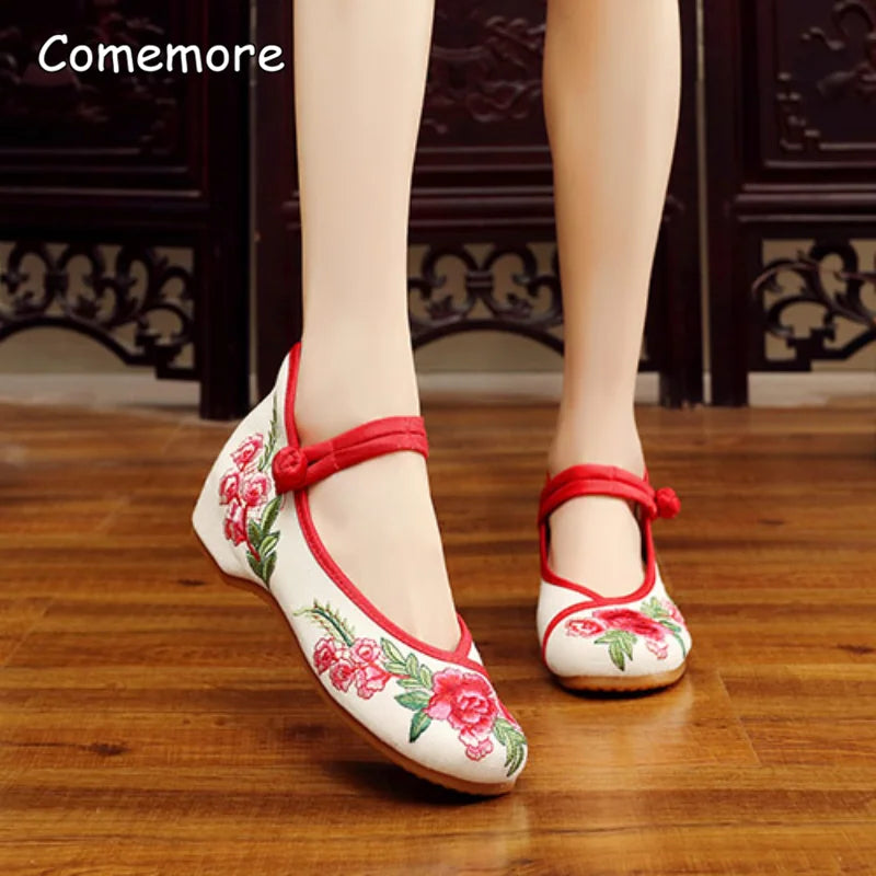 Chaussures Chinoises En Satin Brodé Style Vintage - Hanfu