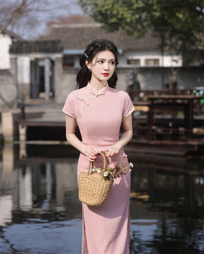 robe-chinoise-collier-de-fleurs