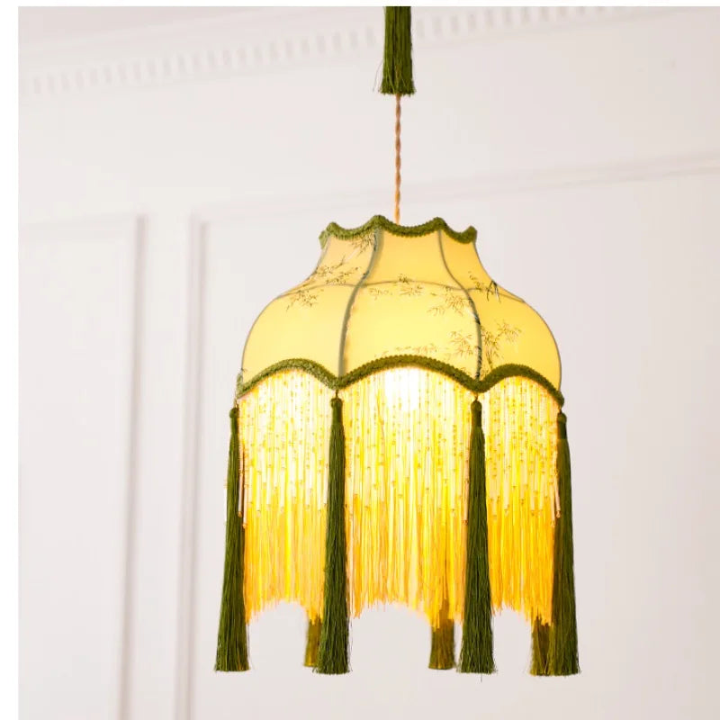 abat-jour-chinois-luxueux-bambou-pompons-verts