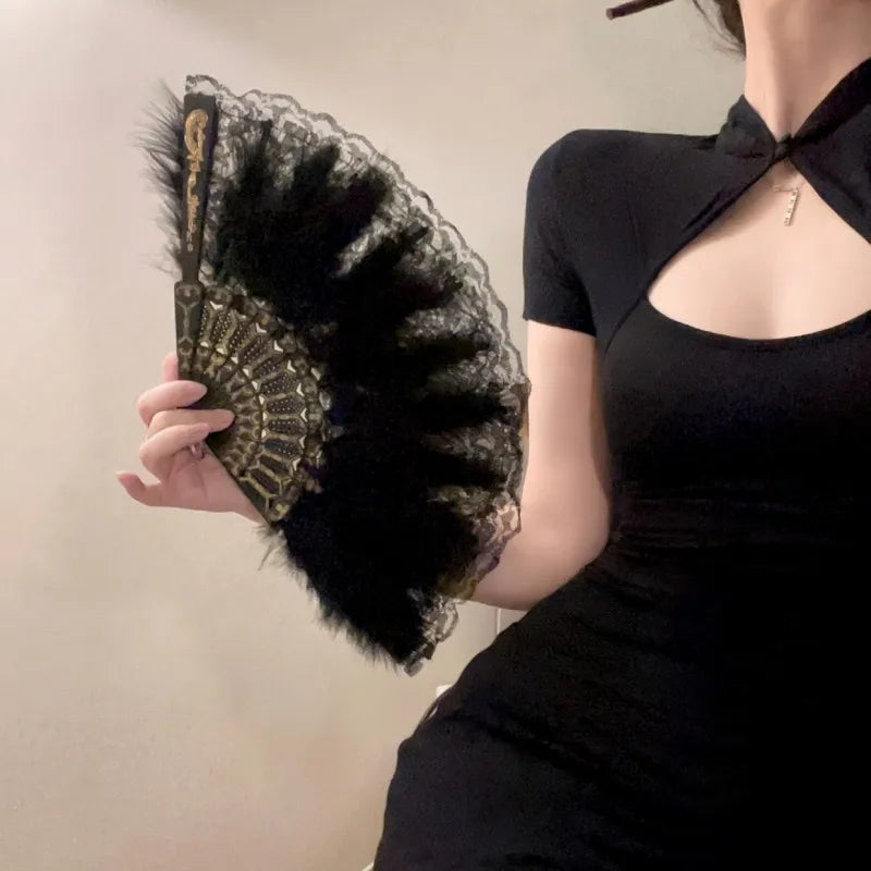 ventail-chinois-en-plumes-et-bambou
