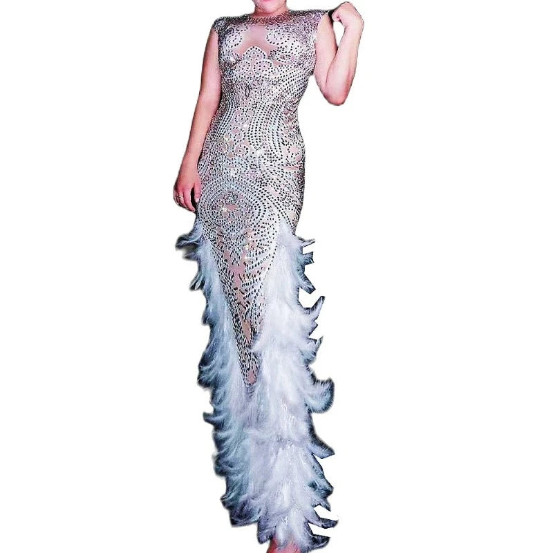 tenue-chinoise-robe-sirene-en-plumes