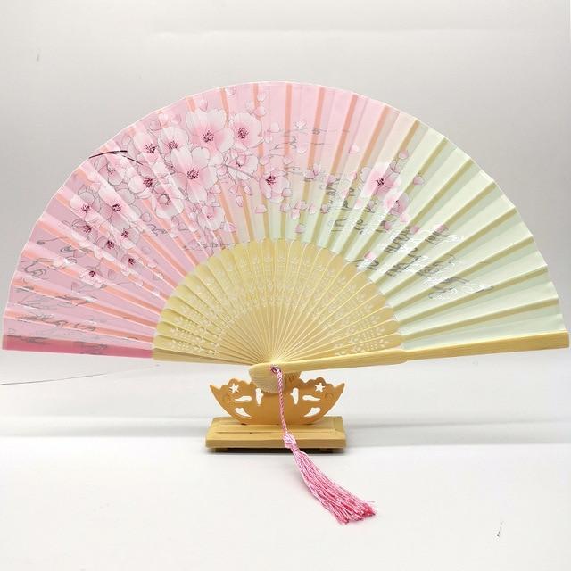 eventail-chinois-magnolia-fleuri
