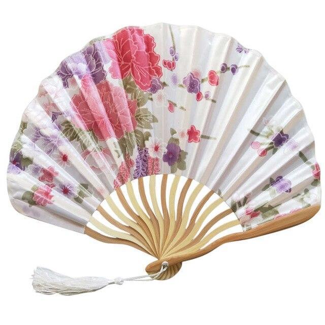 eventail-chinois-ondule-blanc