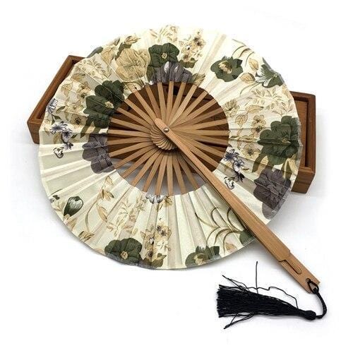eventail-chinois-rond-a-rivures-ancien
