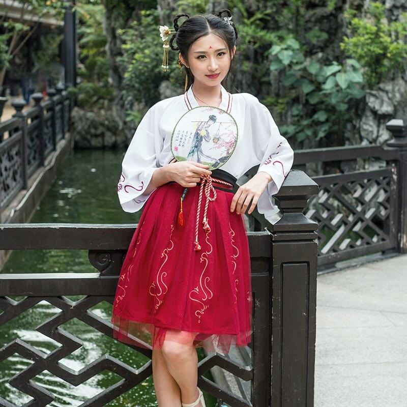 hanfu-court-rouge-et-blanc