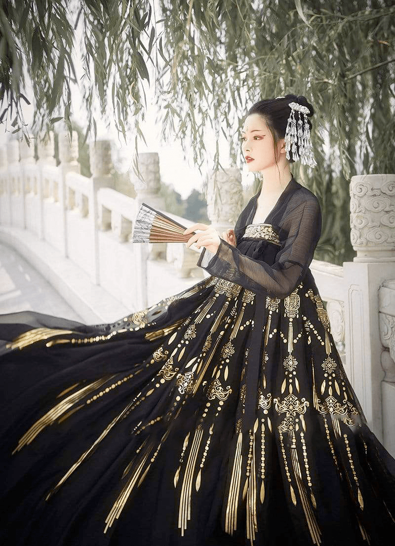hanfu-noir-or