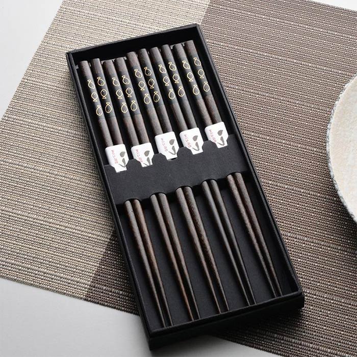 Baguettes Chinoises Dessins Poissons Noires