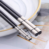 baguettes-chinoises-pour-manger-entre-amis