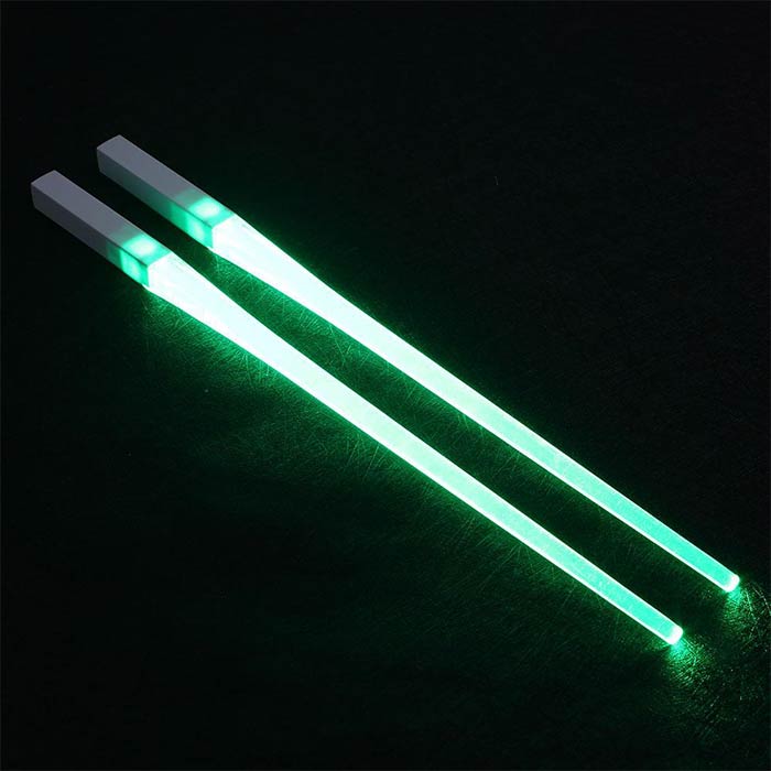 baguettes-chinoises-sabre-laser-lumineuses-vertes
