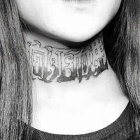 tatouage-chinois-sur-le-cou