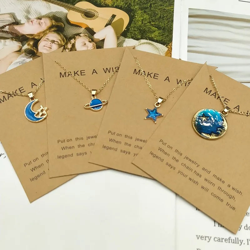 collier-chinois-toile-lune-plan-te