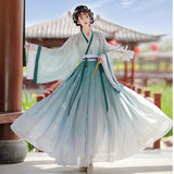 robe-chinoise-danse-traditionnelle