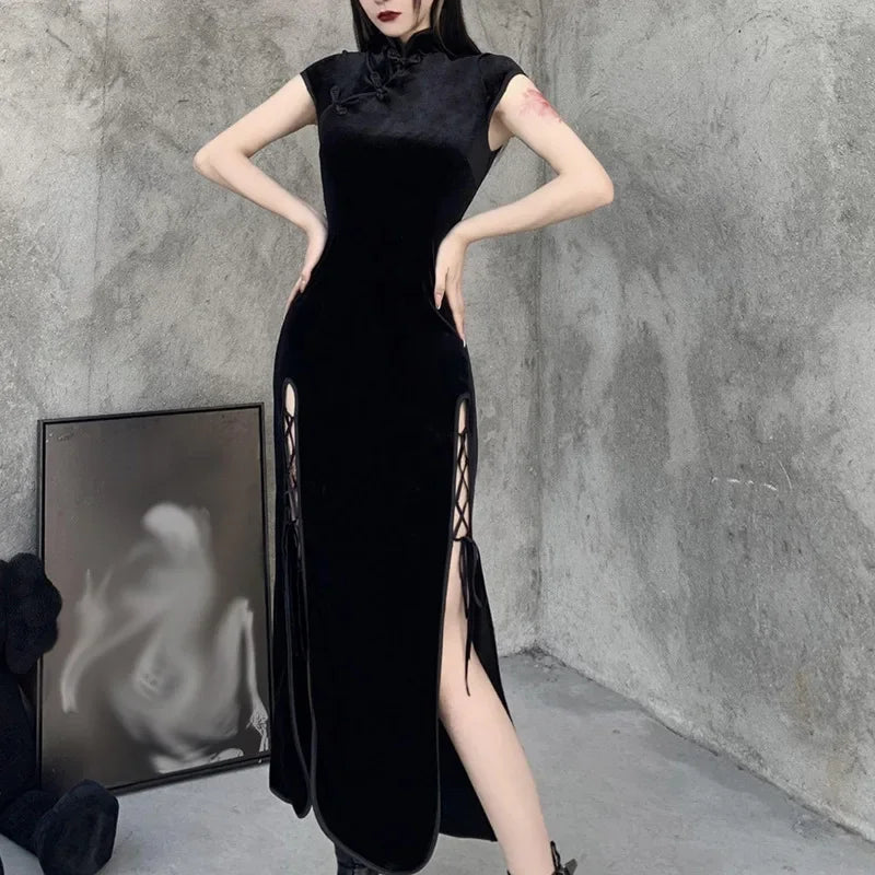 cheongsam-robe-gothique-fendue