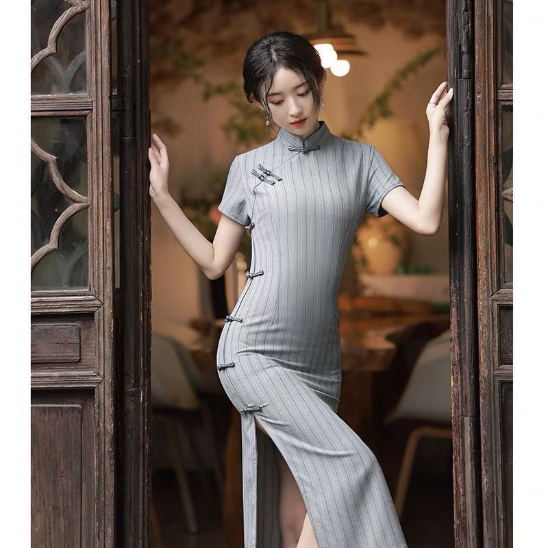 robe-chinoise-lignes-de-carres