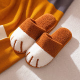 chaussons-chinois-peluche-chat-patte