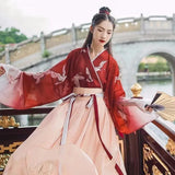 robe-chinoise-rouge-fille-danse