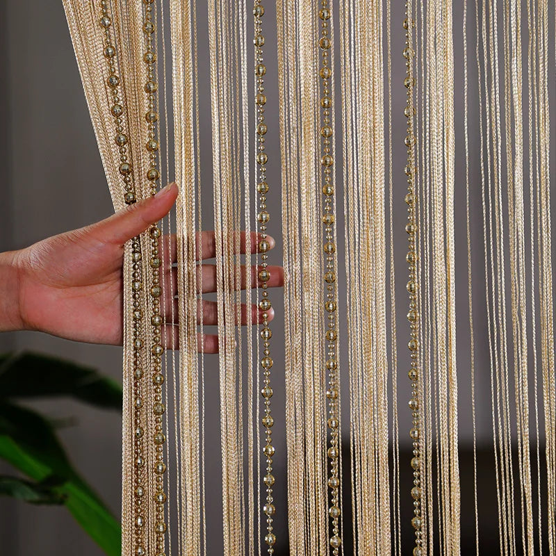 rideau-chinois-porte-franges-et-perles