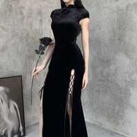 cheongsam-robe-gothique-fendue
