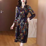 cheongsam-robe-soie-col-v-lacets