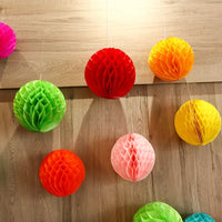 boules-chinoises-papier-fleur-pompons