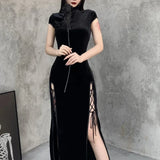 cheongsam-robe-gothique-fendue
