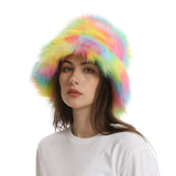 chapeaux-chinois-seau-en-peluche