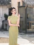 robe-chinoise-collier-de-fleurs