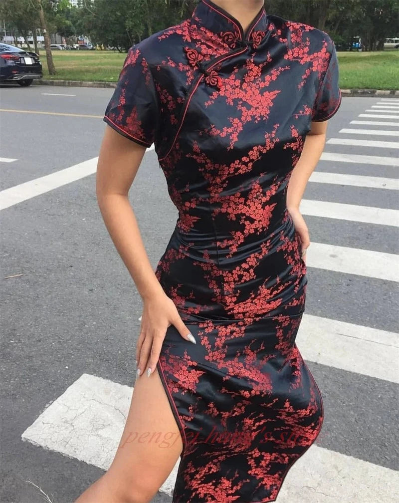 tenue-chinoise-robe-longue-fente-qipao
