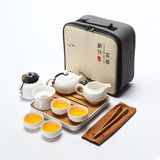 service-a-the-chinois-de-couleur-rouge