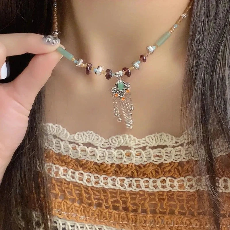 collier-chinois-style-ruyi-pompon
