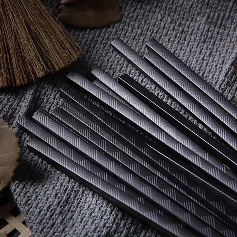 baguettes-chinoises-alliage-forme-bambou