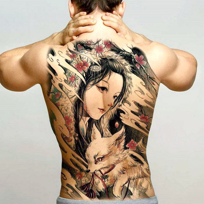 tatouage-chinois-dos-femme