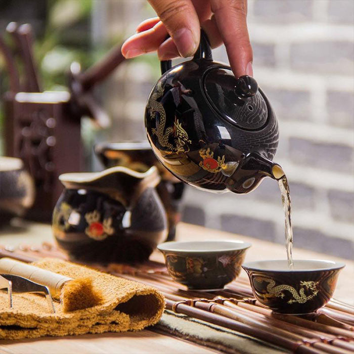 theiere-chinoise-en-porcelaine-noire