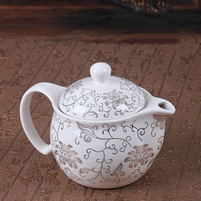 petite-theiere-de-style-chinois-en-porcelaine