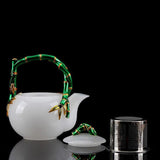 theiere-chinoise-en-porcelaine-blanche