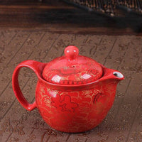 theiere-chinoise-en-porcelaine-rouge