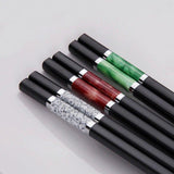 baguettes-chinoises-en-jade