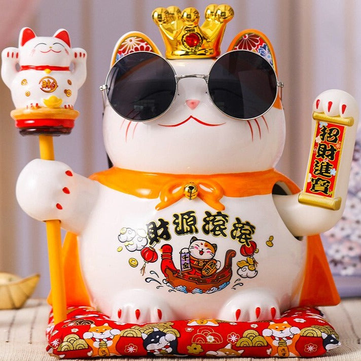 chat-chinois-qui-bouge-la-patte