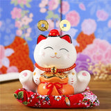 chat-chinois-avec-bras-mobile