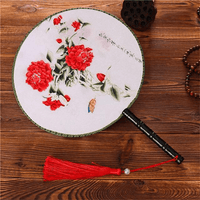 eventail-chinois-rond-pivoines-rouges