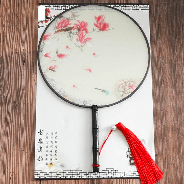 eventail-chinois-rond-petales