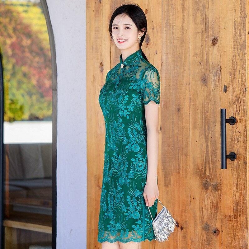 robe-chinoise-dentelle-courte