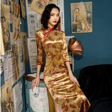 robe-chinoise-doree-et-rouge