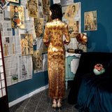 robe-chinoise-doree-et-rouge