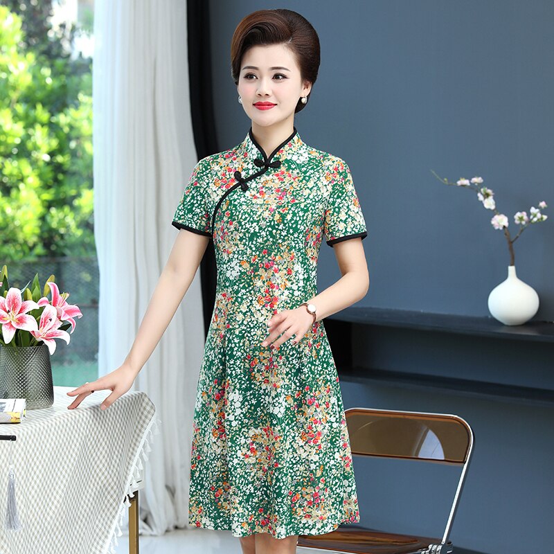 robe-chinoise-en-soie-motif-fleurs