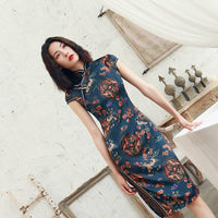 robe-chinoise-fendue-sur-le-cote