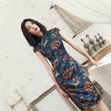 robe-chinoise-fendue-sur-le-cote